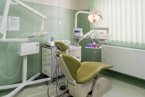 Poradnia chirurgii i implantologii