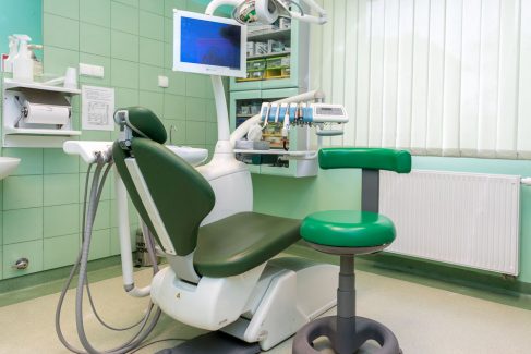 Poradnia chirurgii i implantologii